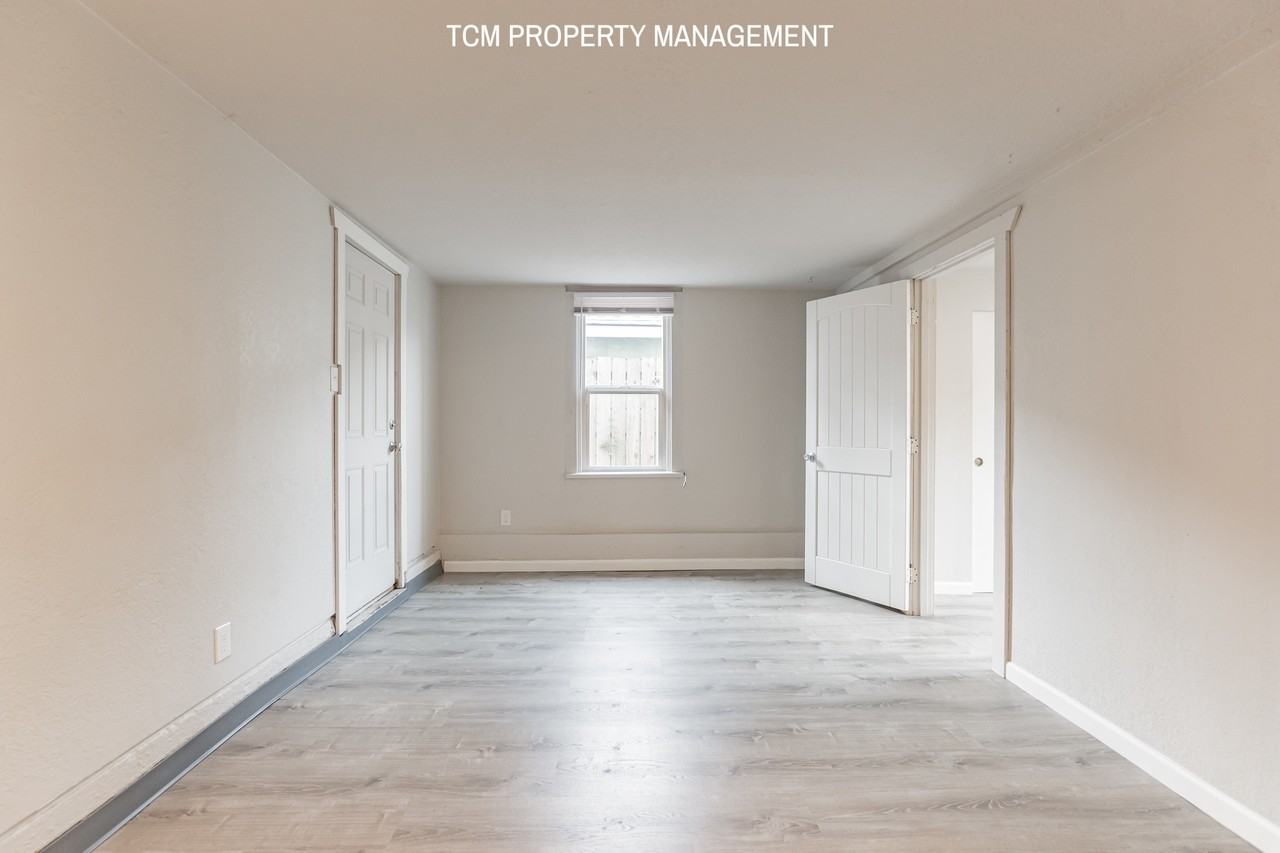 2524 Chestnut St #5 - Photo 3 of 17