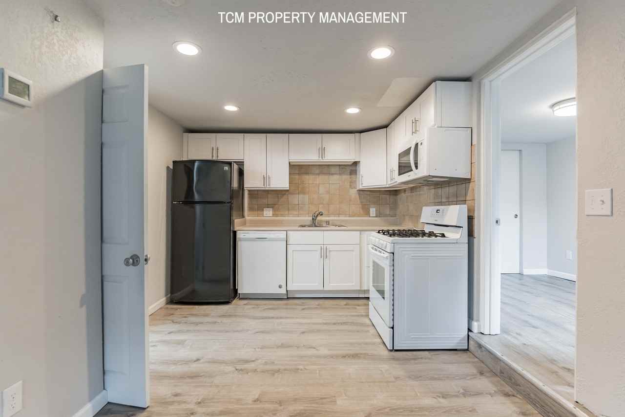 2524 Chestnut St #5 - Photo 5 of 17