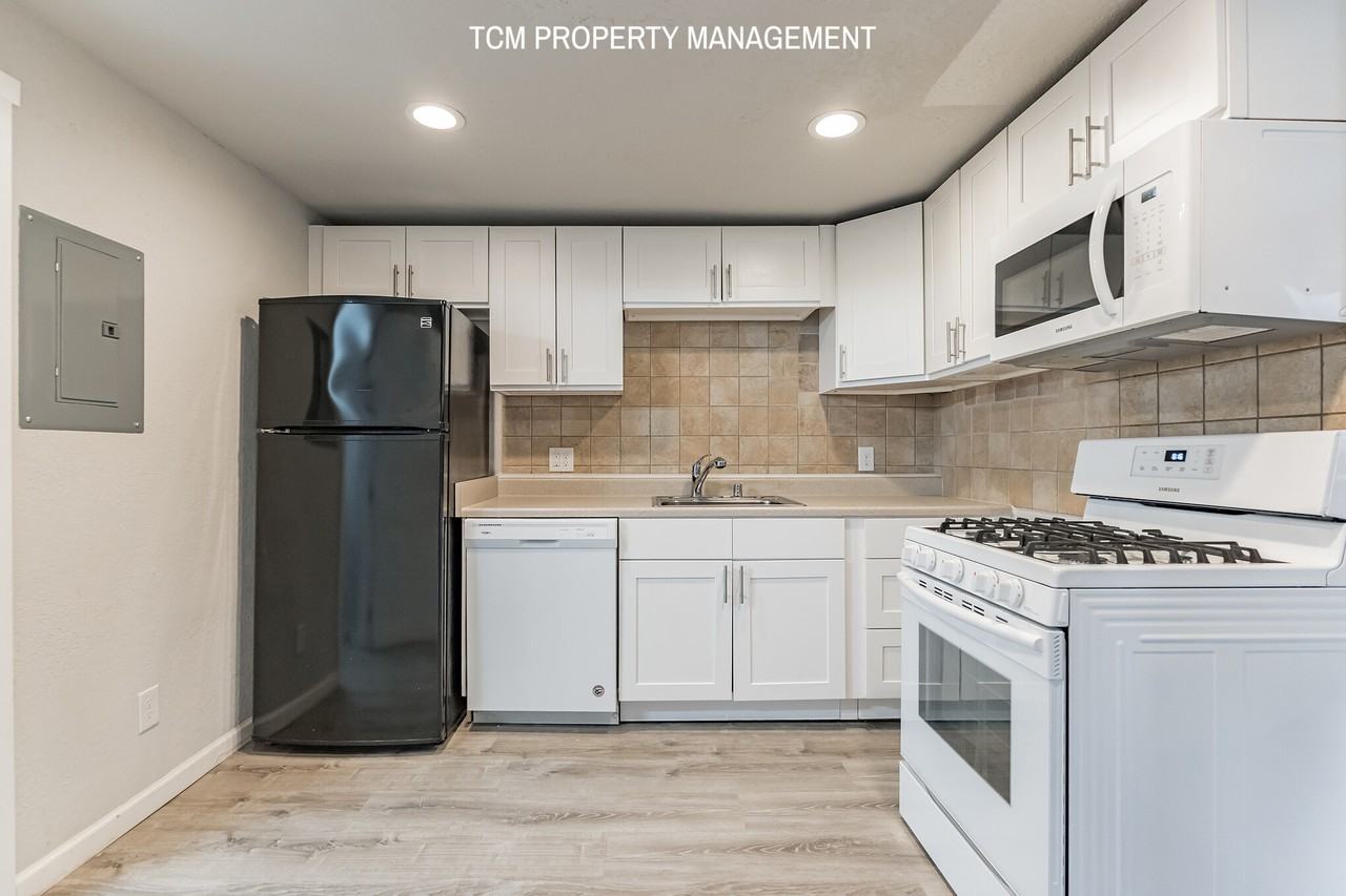 2524 Chestnut St #5 - Photo 7 of 17