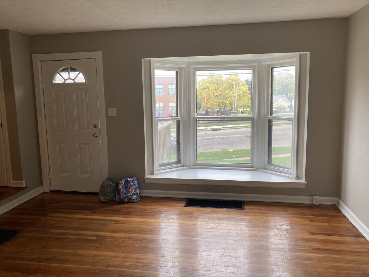 1356 Huffman Ave #1356 - Photo 4 of 9