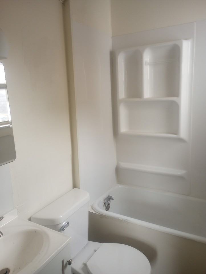 521 9th St #521 - Photo 6 of 8