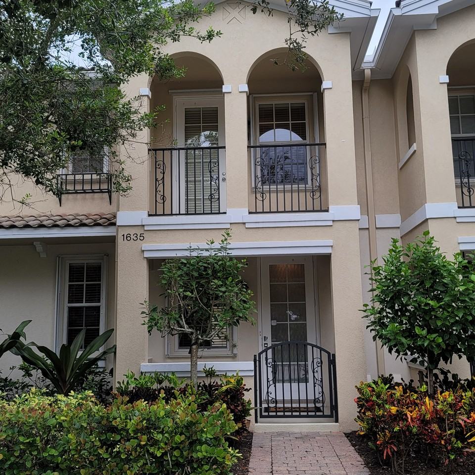 1635 W Frederick Small Rd - Photo 3 of 50