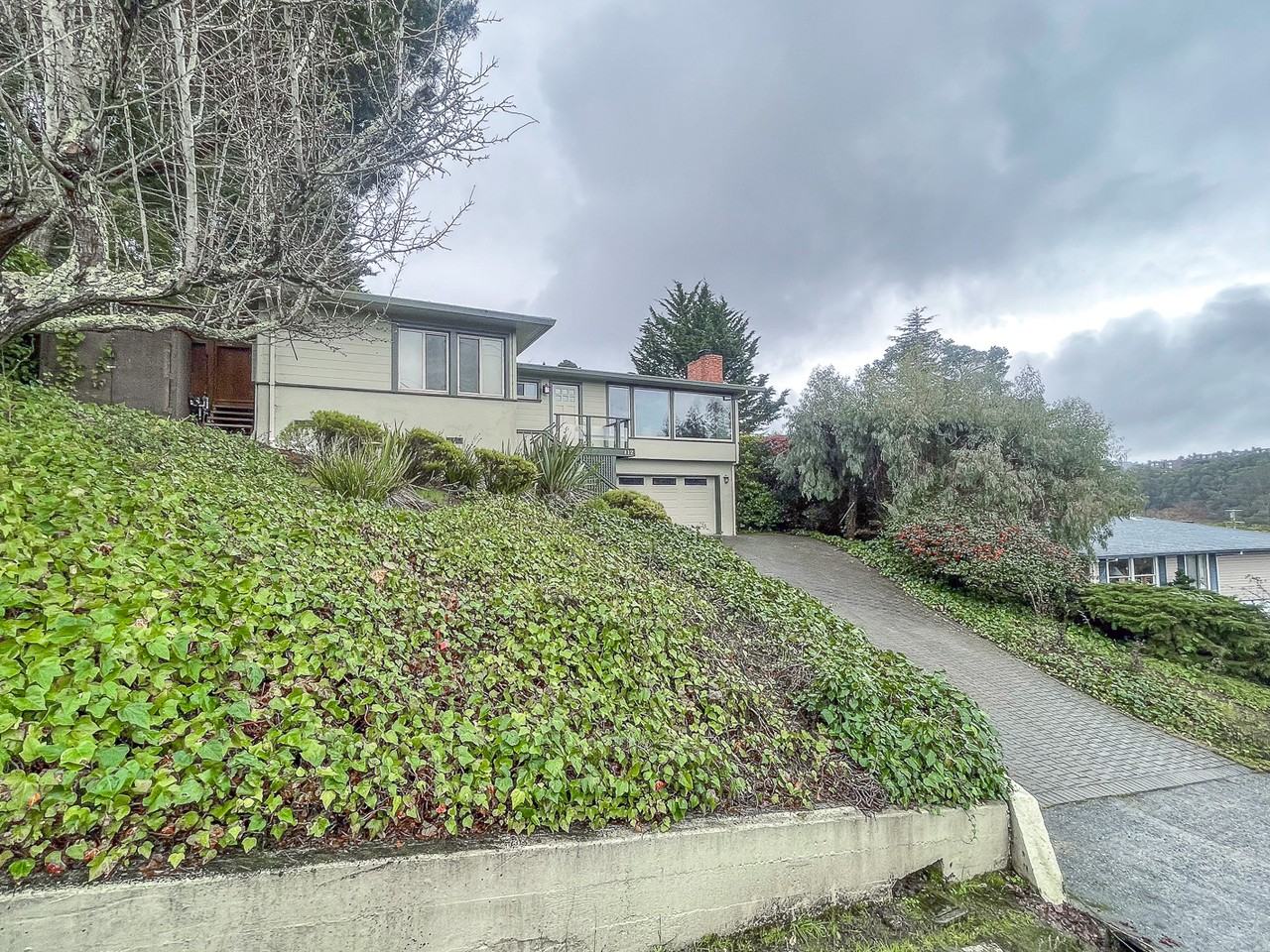 112 Reed Boulevard - Photo 2 of 38