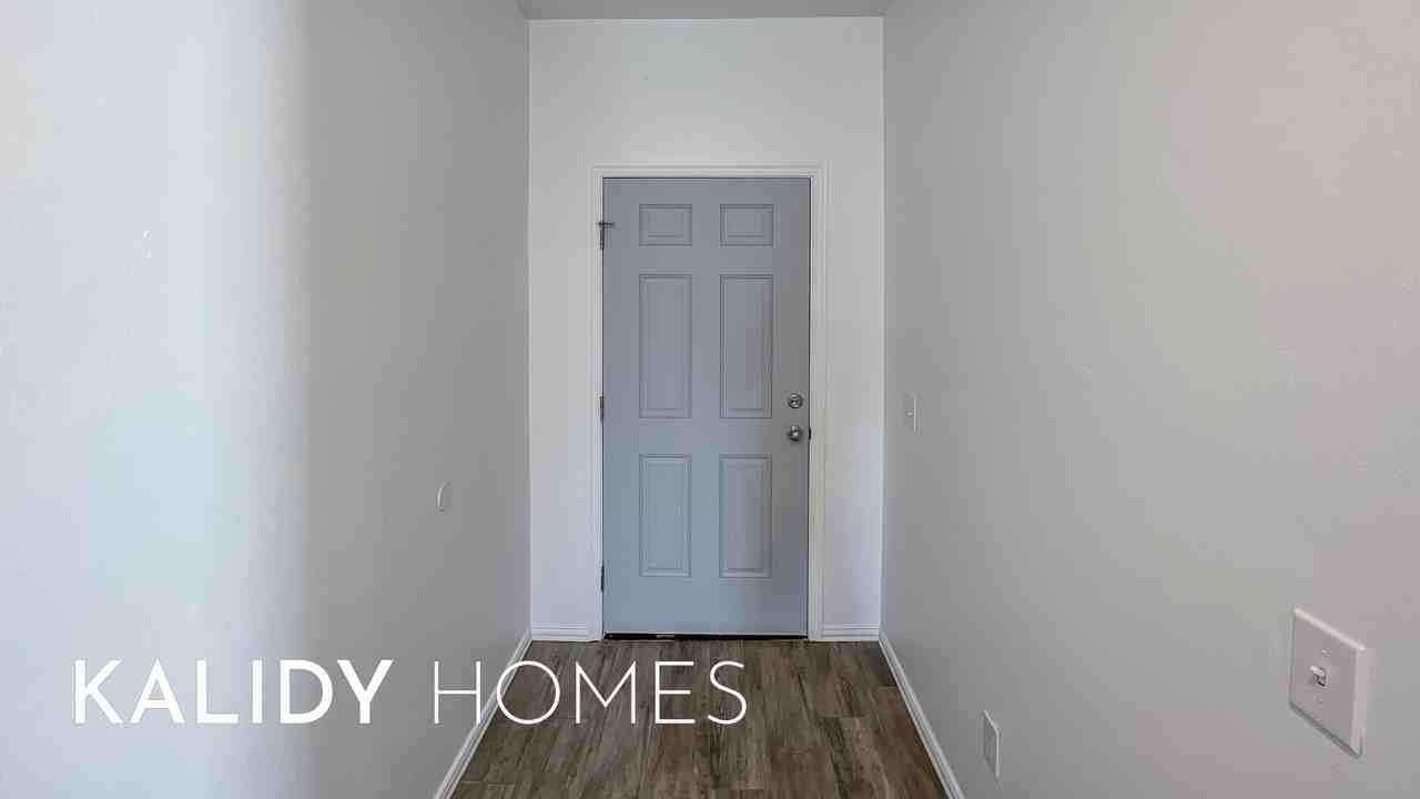 4401 Windgate West Rd #1 - Photo 4 of 35