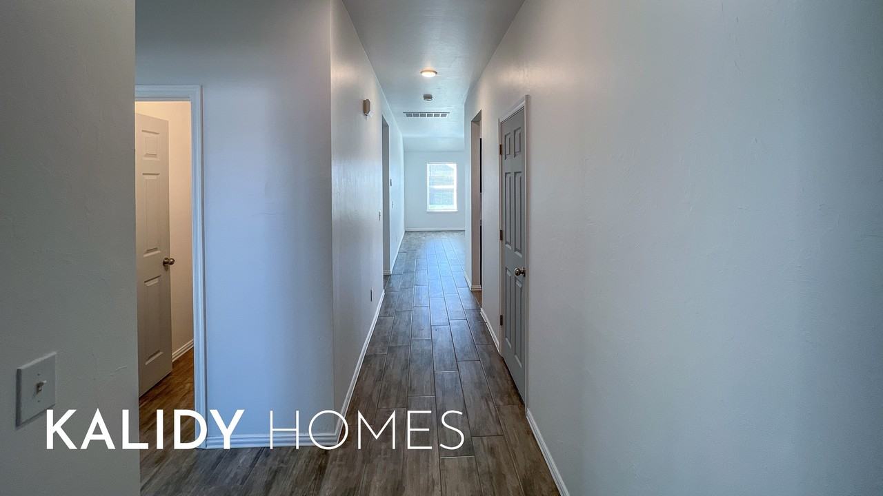 4401 Windgate West Rd #1 - Photo 5 of 35