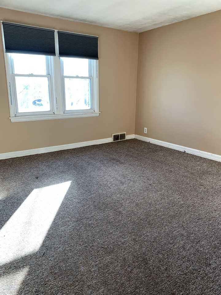 111 1/2 W 37th St #2 - Photo 7 of 7