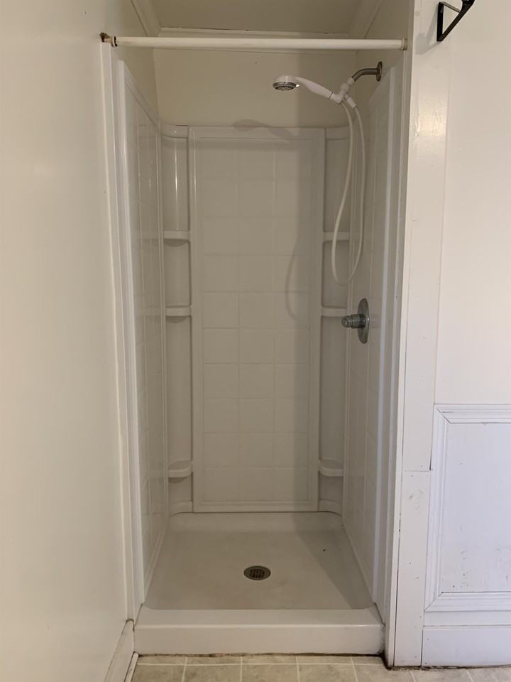 1210 E 11th St #2 - Photo 3 of 4
