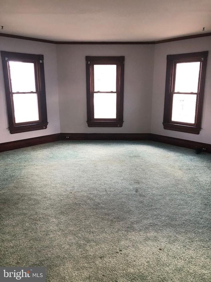 30 Bowen Ave - Photo 2 of 12