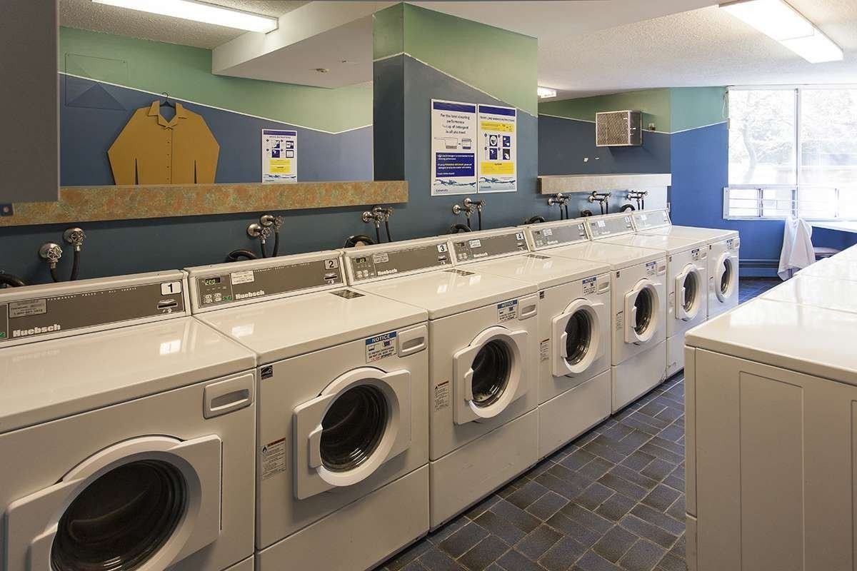 200 Sandringham Crescent #512 - Photo 3 of 3