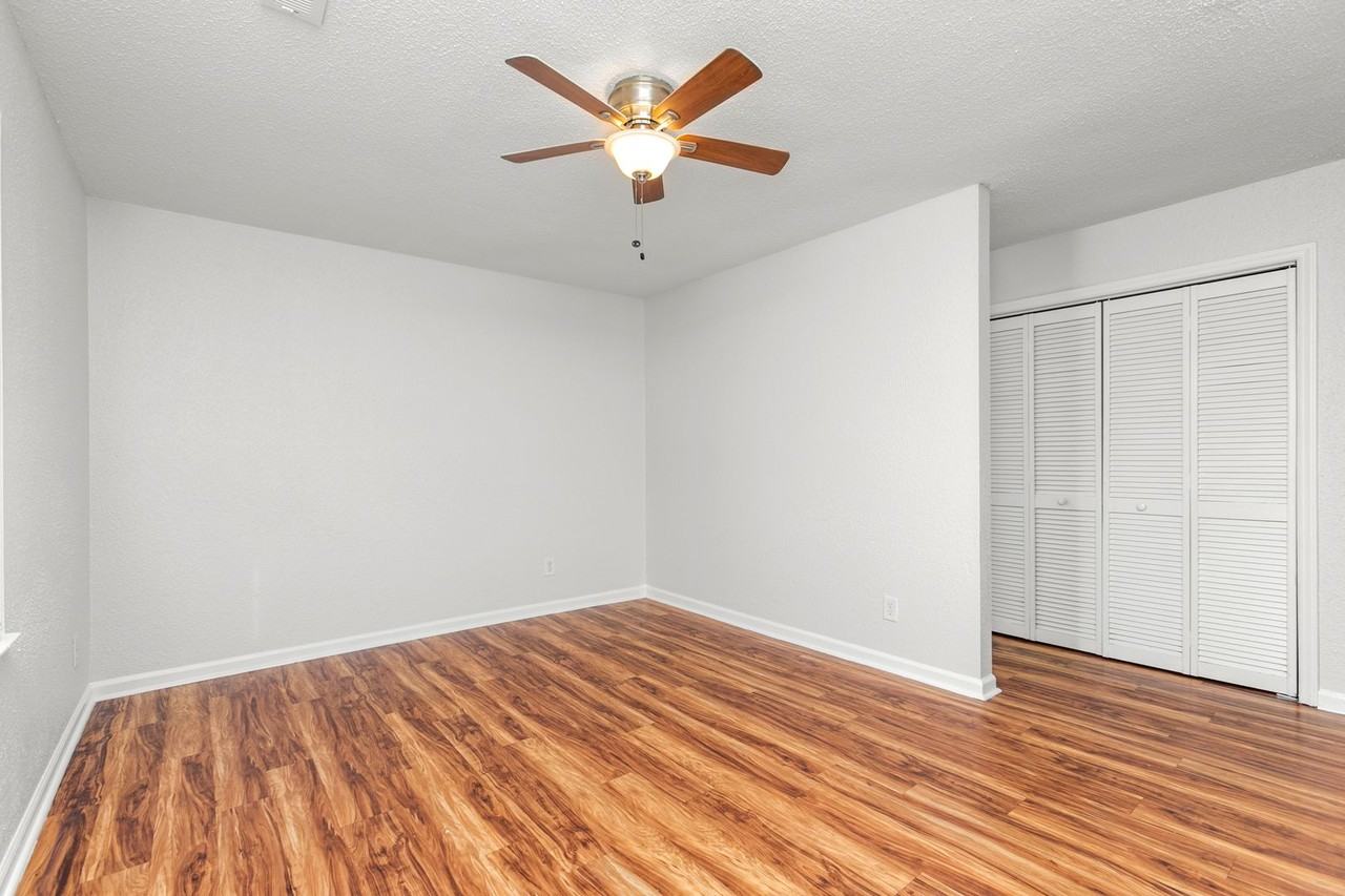 Emerald Court / Diamond Square - Photo 6 of 33