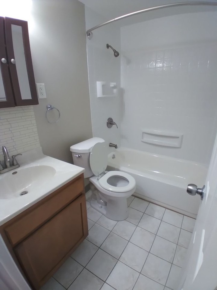 Winkworth Apartment Homes - Photo 7 of 34