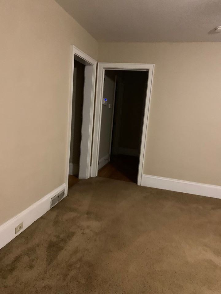 420-424 Mahaley - Photo 2 of 12