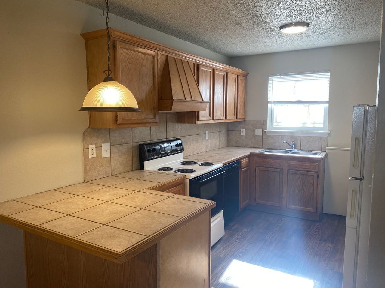 University Estates - Photo 2 of 23