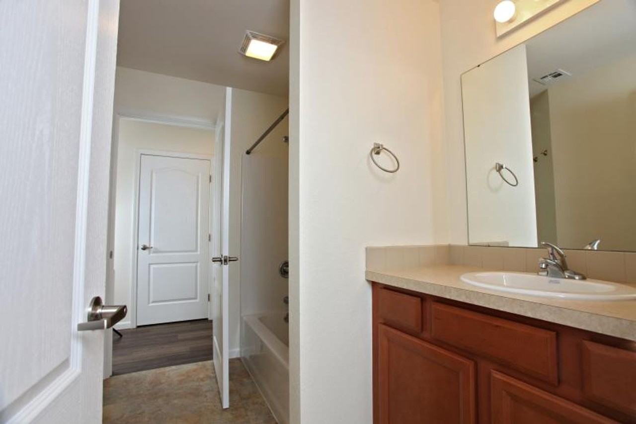 Cottonwood Crossing - Photo 5 of 45