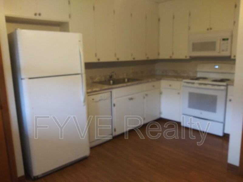 31810 Bainbridge Rd - Photo 2 of 12