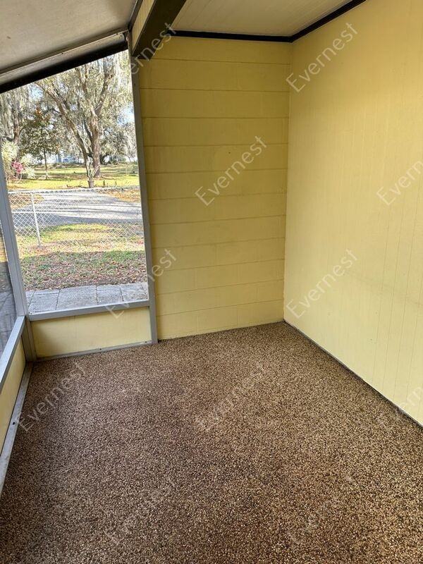 109 N Kingsway Rd - Photo 3 of 22