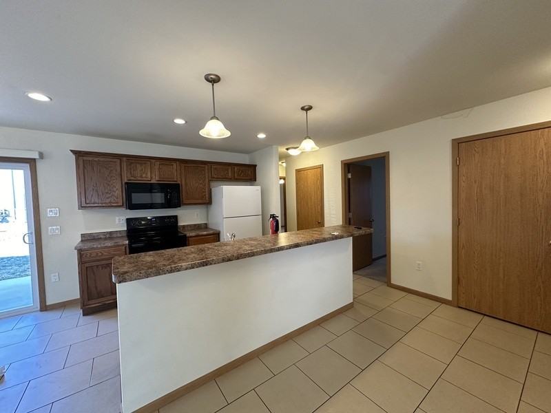 5602 Wheatland Dr Sw, Cedar Rapids, IA 52404 3 Bedroom House for 1,400