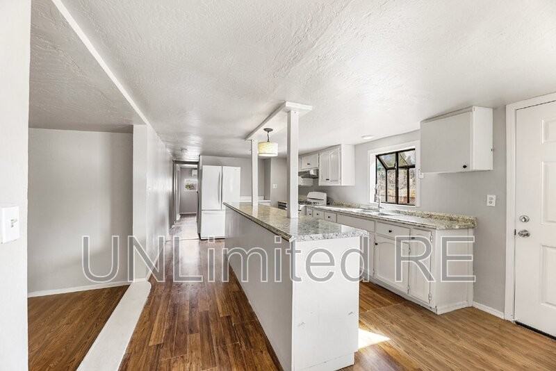 3460 E Colorado Dr - Photo 3 of 24