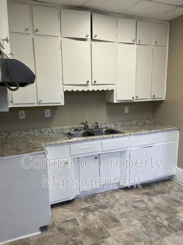 4636 Avenue T - Photo 3 of 20