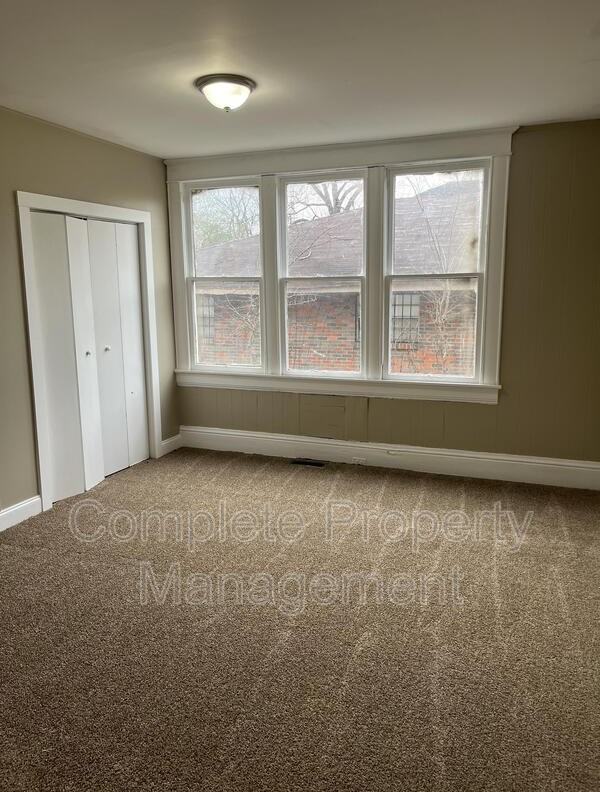 4636 Avenue T - Photo 5 of 20