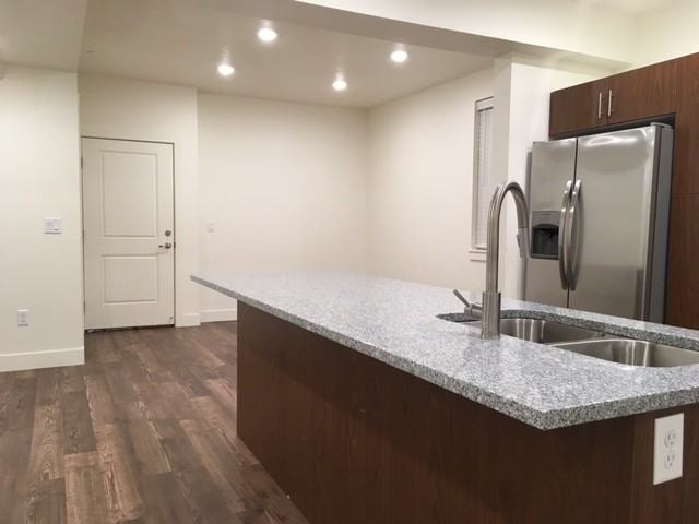 670 East 700 North - Photo 4 of 17