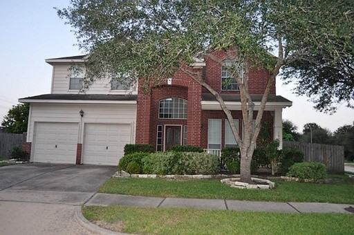 10311 Dell Ct - Photo 2 of 8
