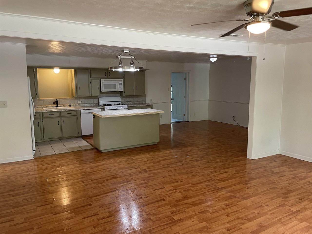 1130 Tower Street #1 - Photo 2 of 3