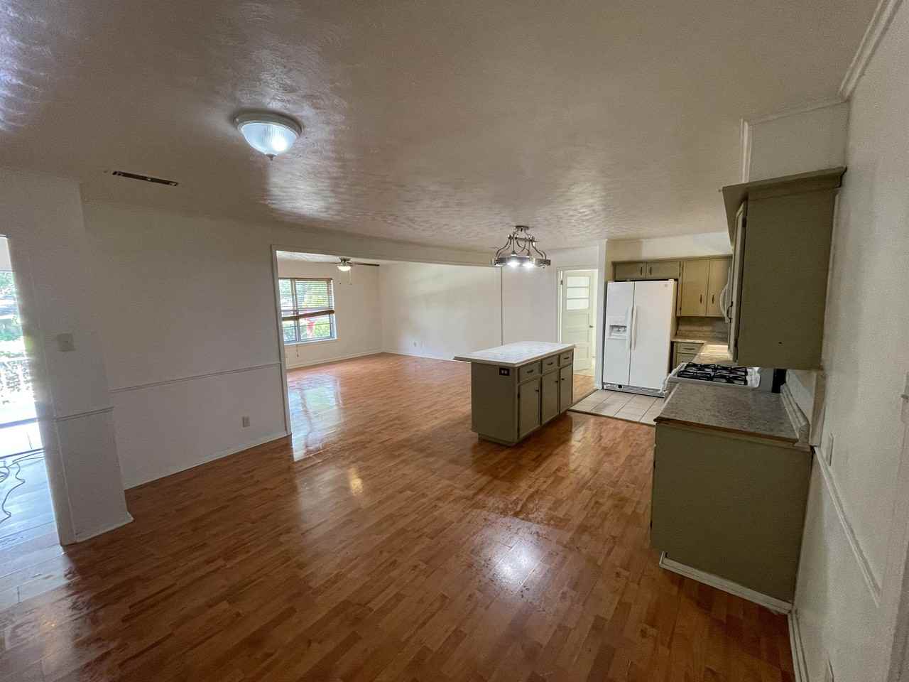 1130 Tower Street #1 - Photo 3 of 3