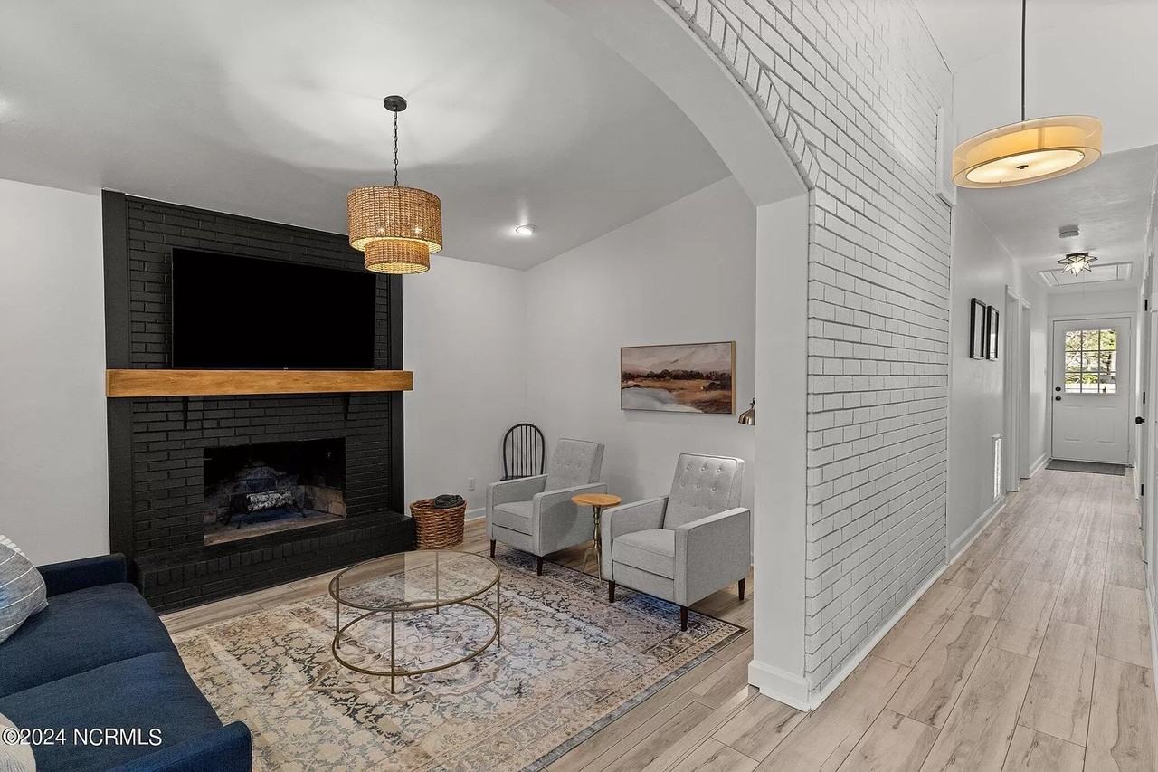 308 Stuart Ave #NA - Photo 2 of 16