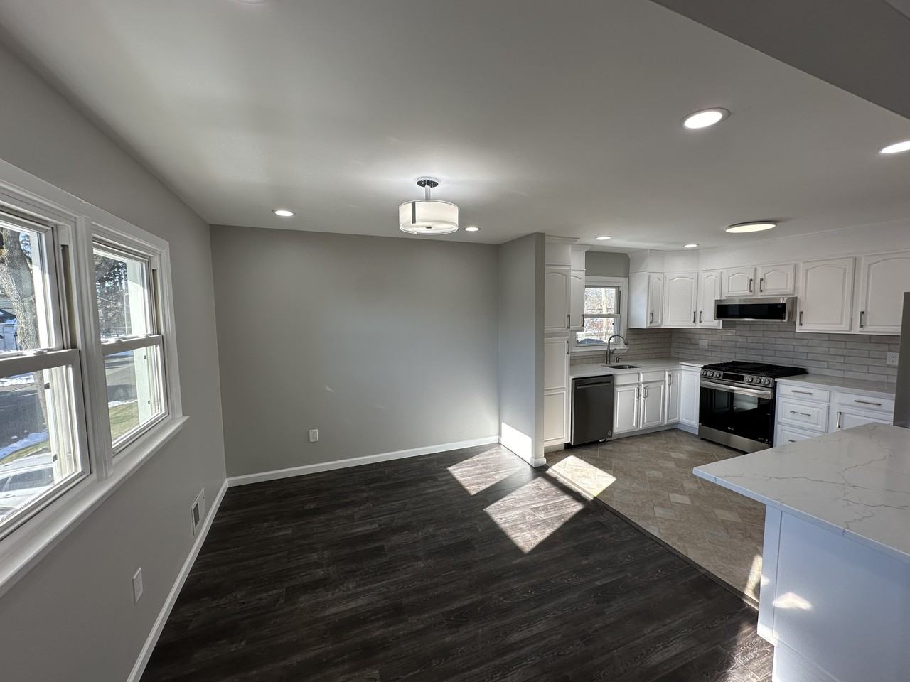 690 Fairfield Ave #2 - Photo 3 of 12