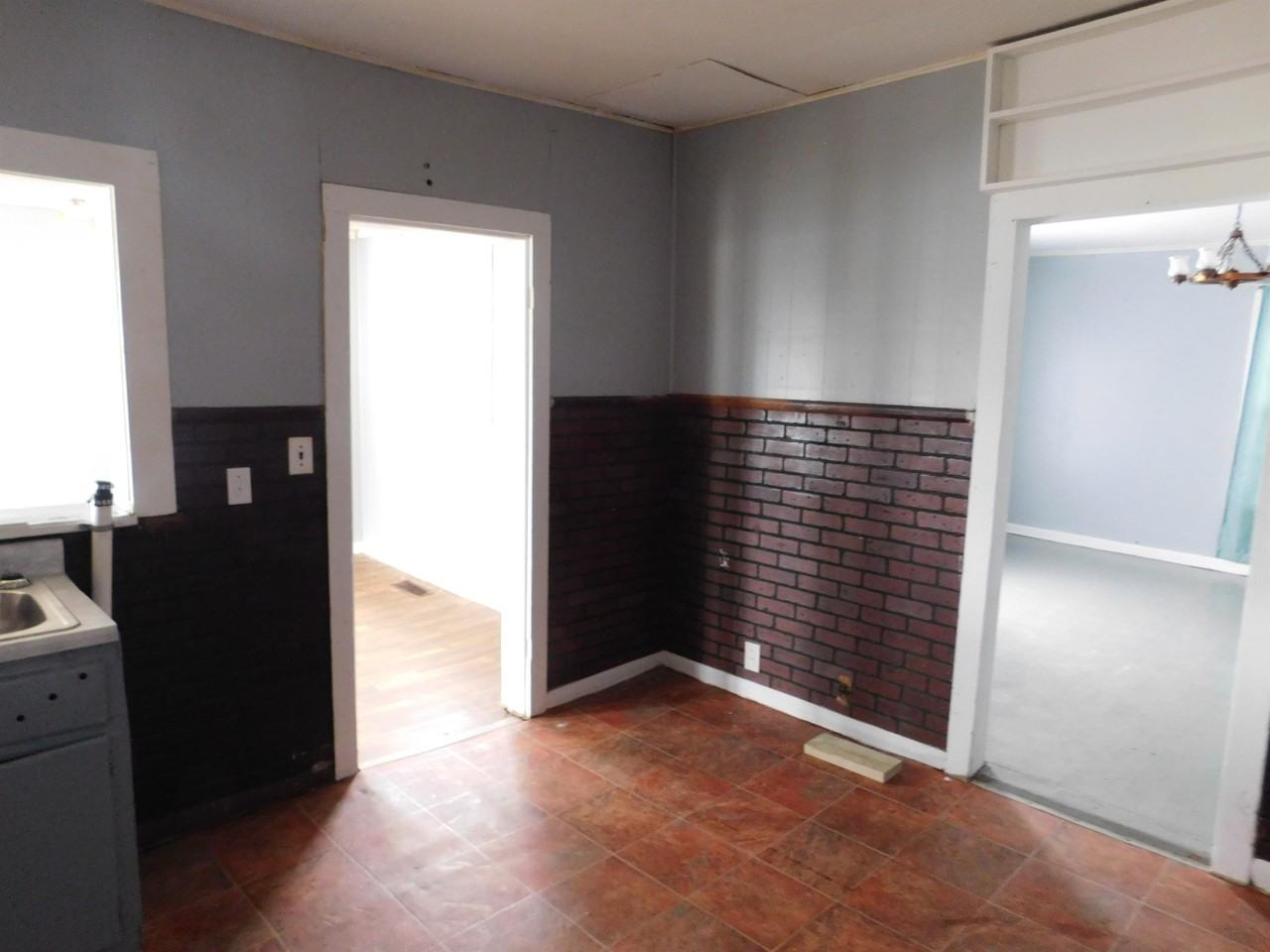 1402 Broad St #1 - Photo 5 of 12
