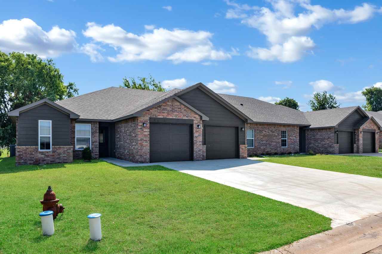 8535 Cedar Oaks Dr #B - Photo 2 of 18