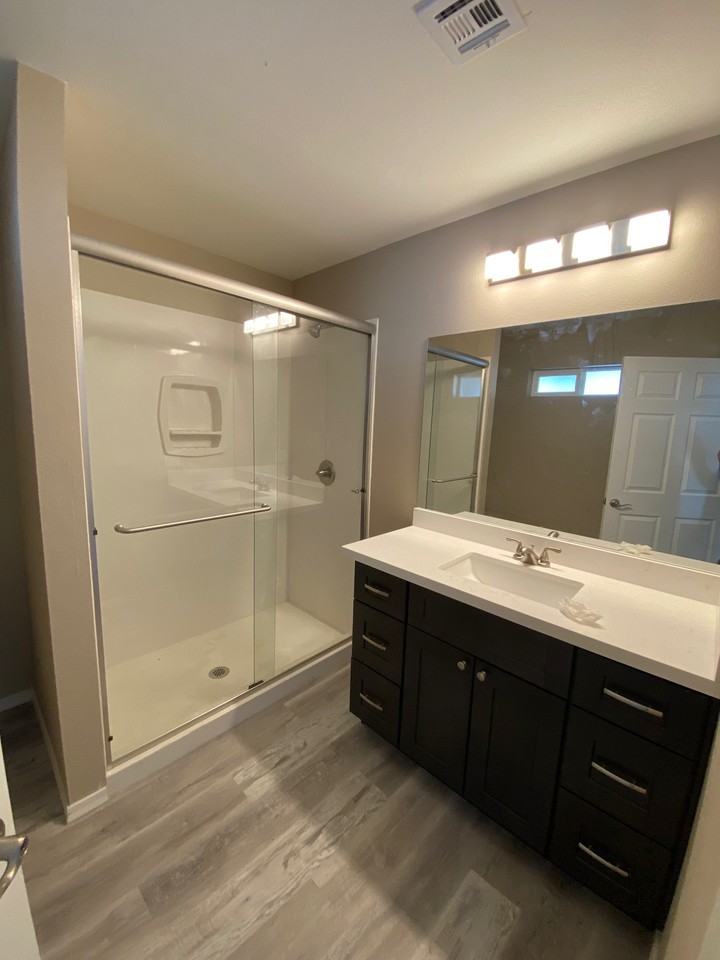 11101 W Montana Ave #B - Photo 5 of 10