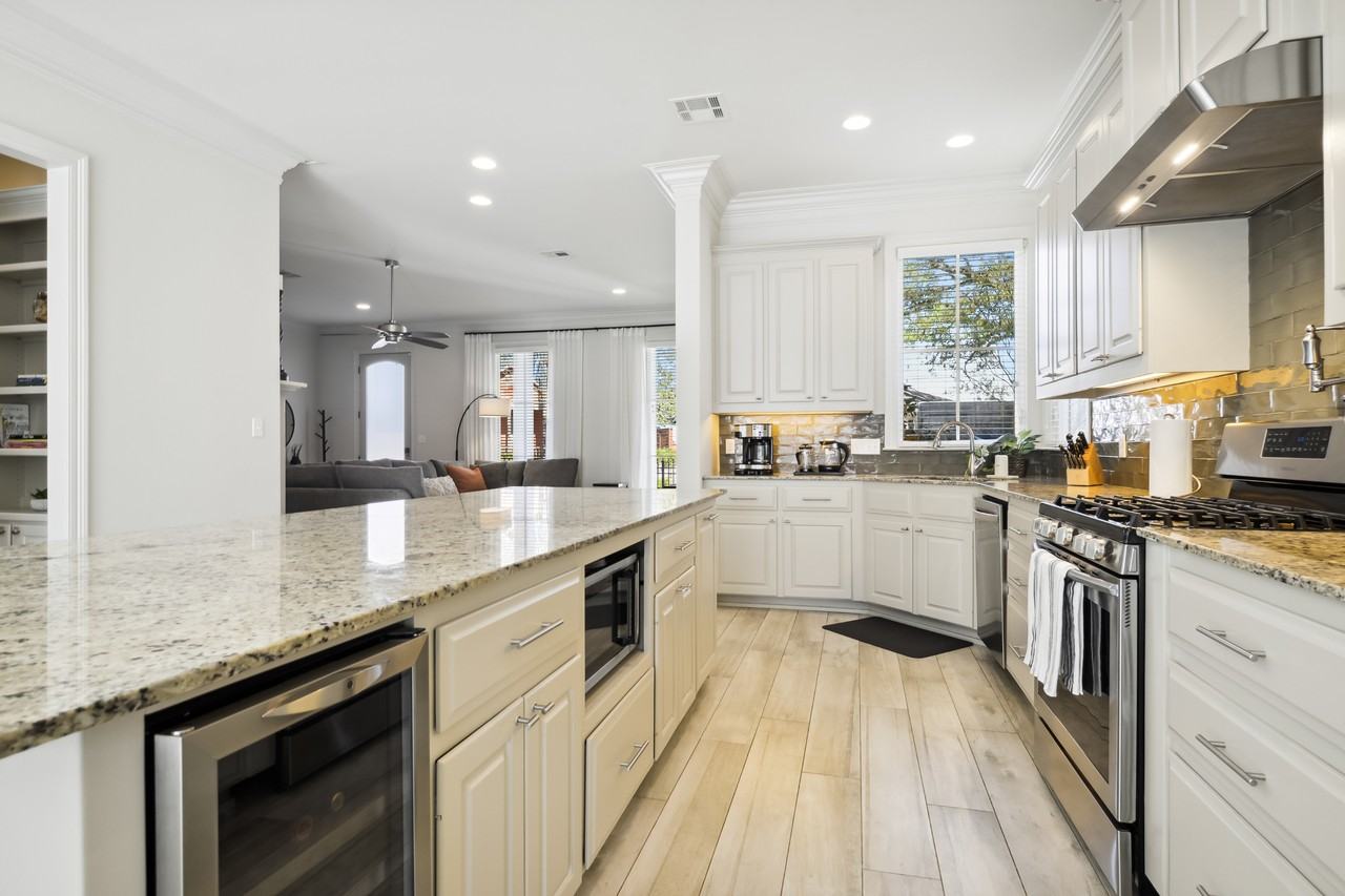 1656 Belmont Ave #NA - Photo 5 of 31