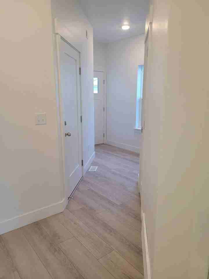 N Silver Spring Way - Photo 7 of 11