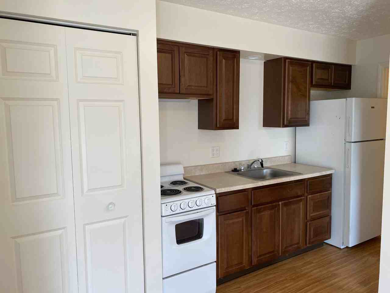 208 Perry St #10 - Photo 5 of 10