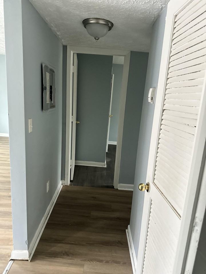 1409 Rock Cut Road #I6 - Photo 3 of 15