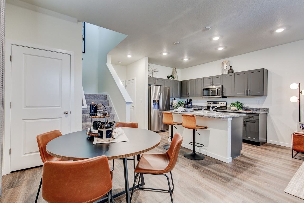 1449 Fairplay St - Photo 3 of 16