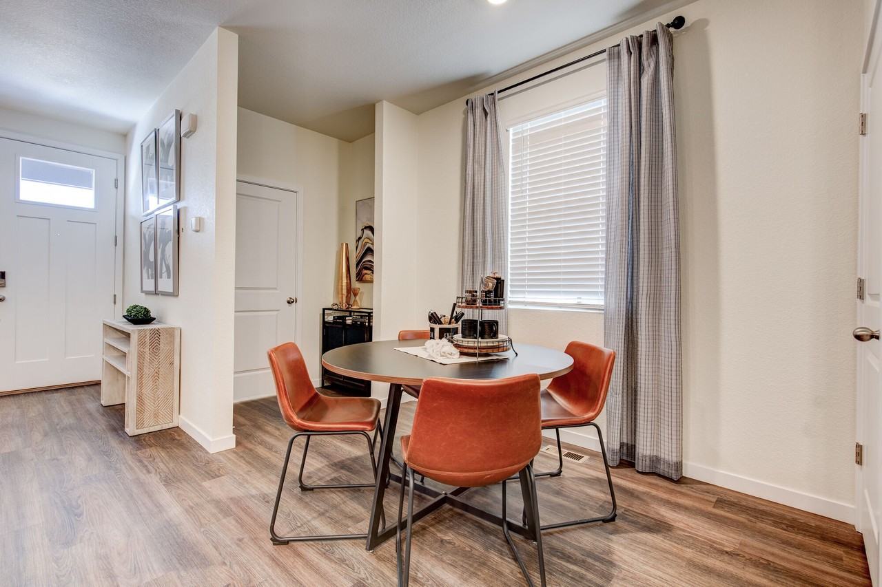 1412 Elkhart St - Photo 2 of 50