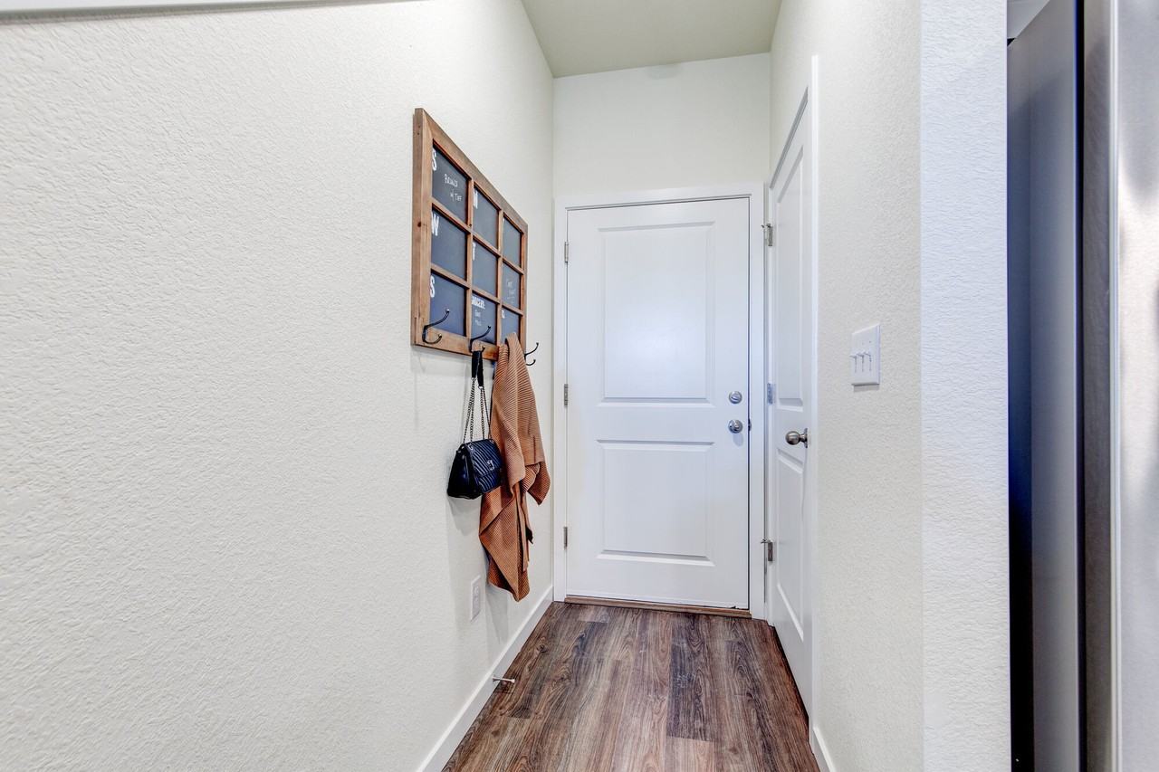 1449 Fairplay St - Photo 2 of 16