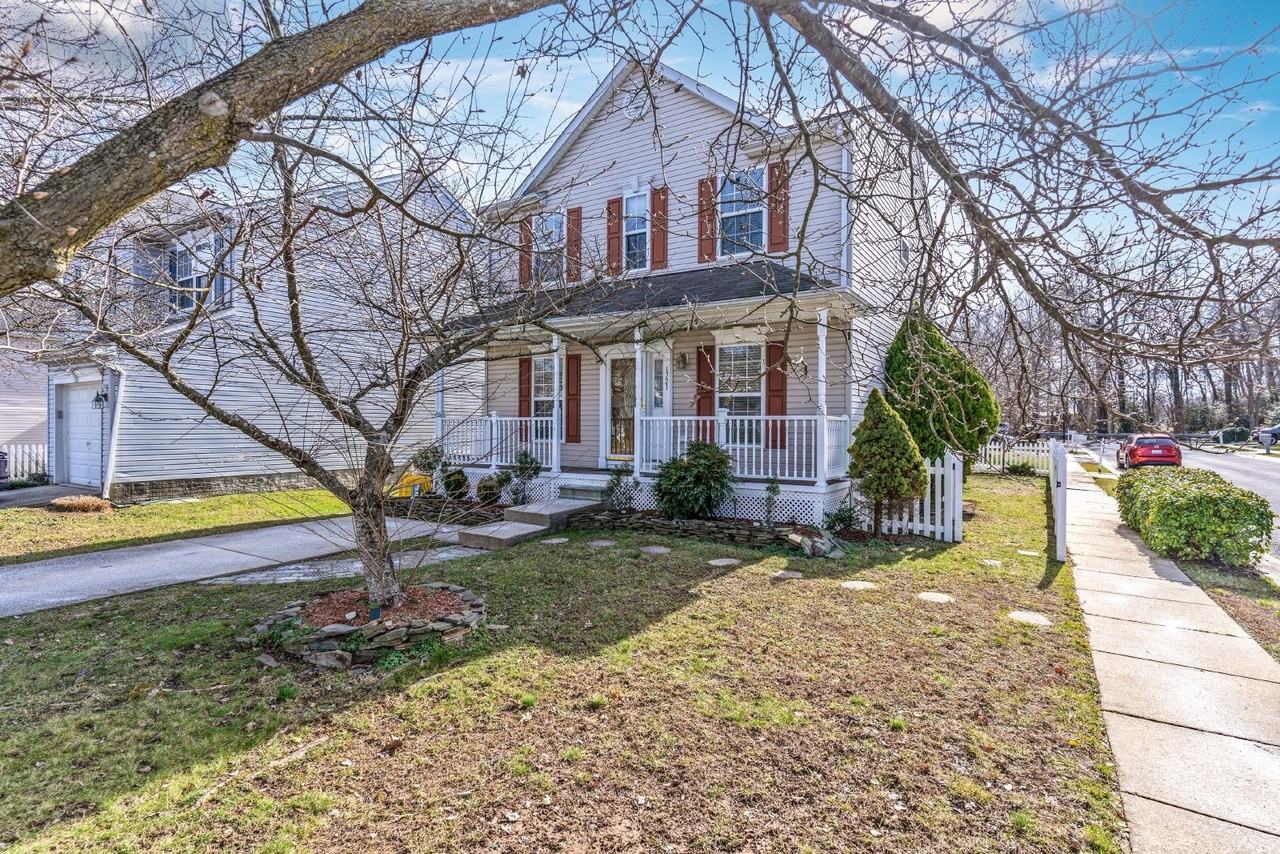 1721 Grande View Ave - Photo 3 of 38