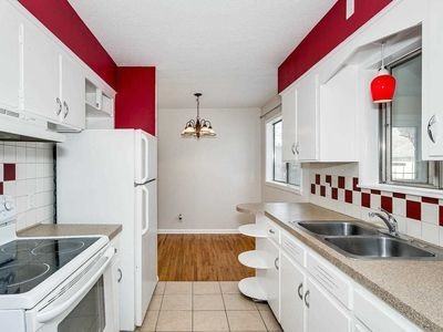 2922 W 2nd St N - Photo 7 of 12