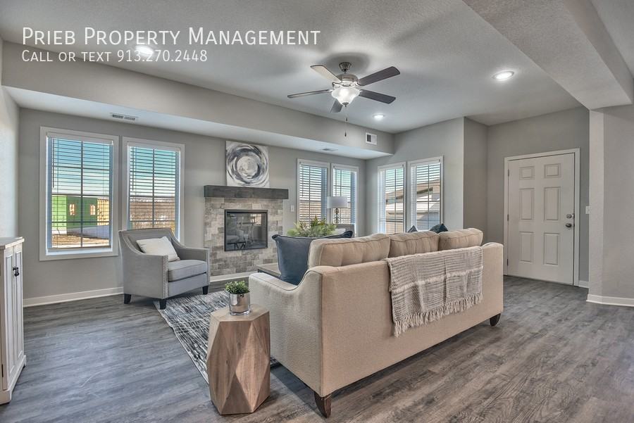 22091 W 123rd Ln Bldg 4 #103
