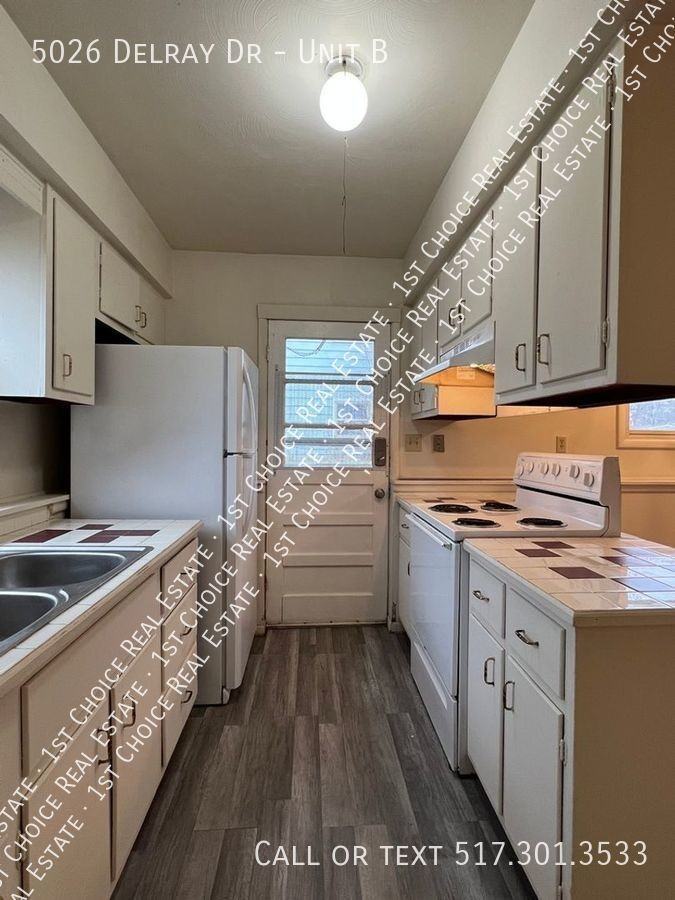 5026 Delray Dr #B - Photo 6 of 14