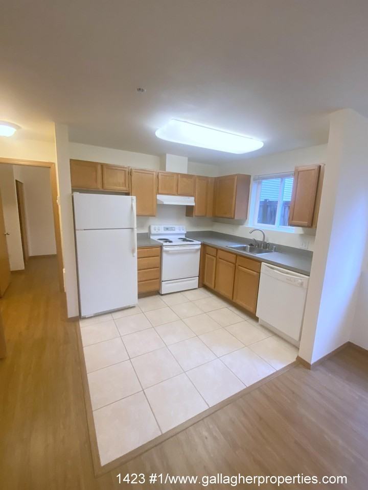1423 Nw 61st St #1 - Photo 2 of 12