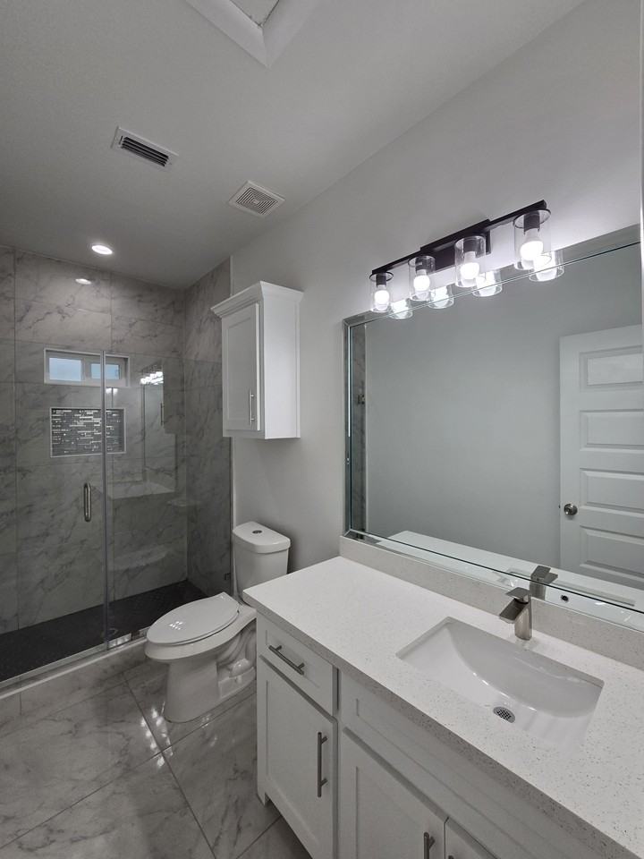 918 N Abbey Ave #1 - Photo 5 of 10