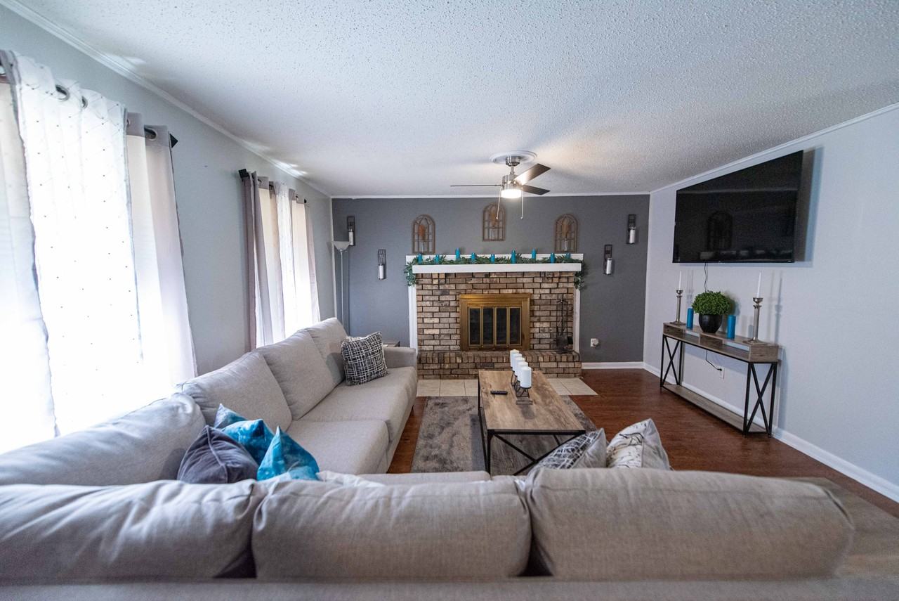 9108 Peach Tree Lane #NA - Photo 4 of 25