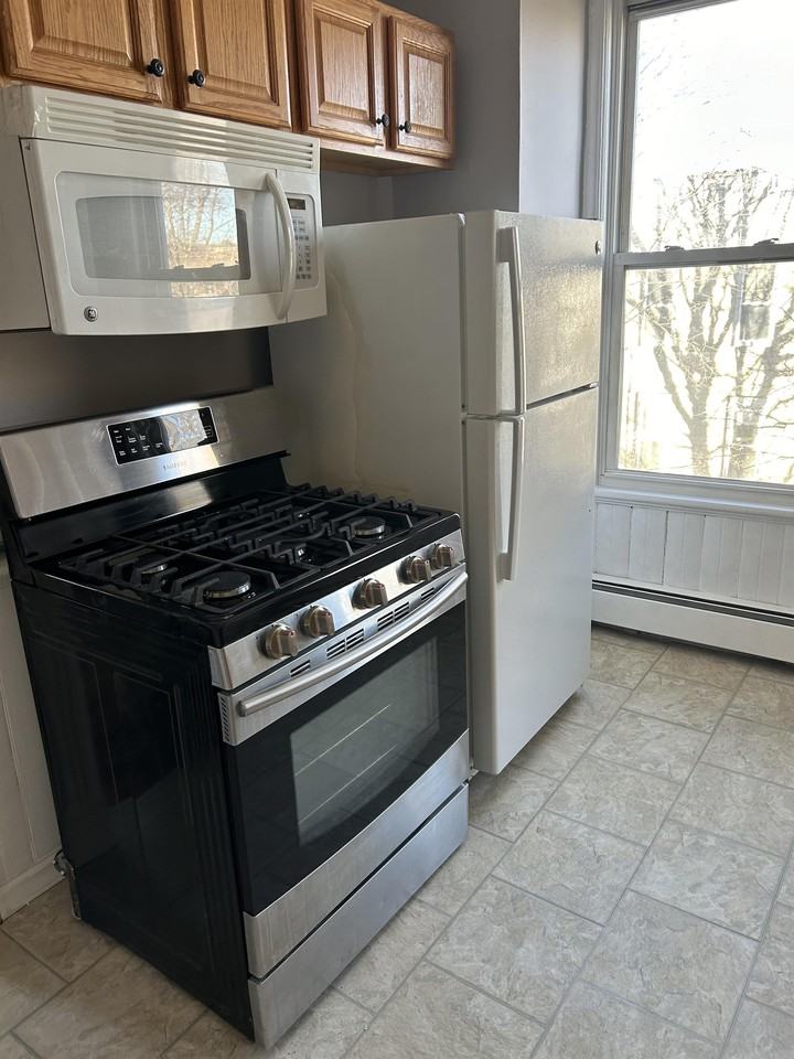 78 Continental Ave #2 - Photo 4 of 30