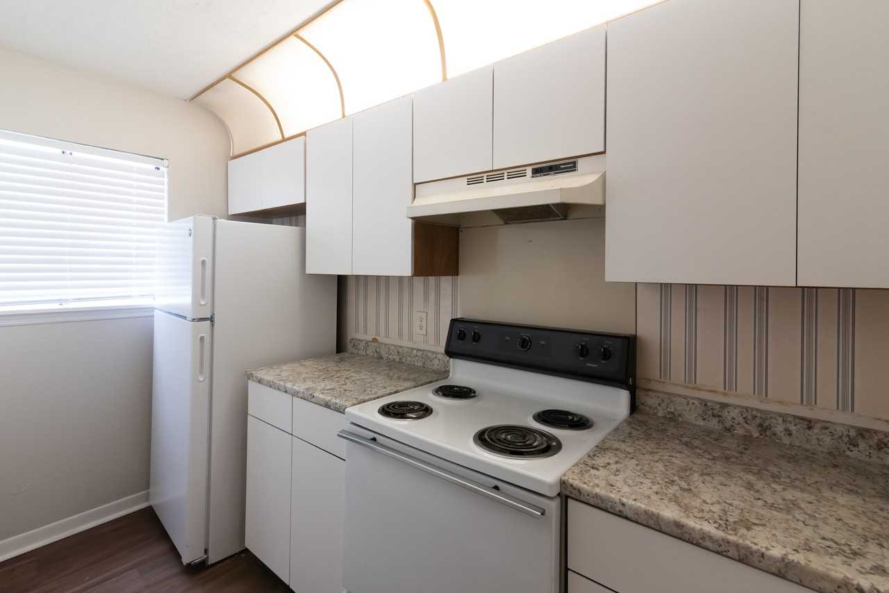 2385 Canopy Villa Ct Apt B #2385B - Photo 3 of 17