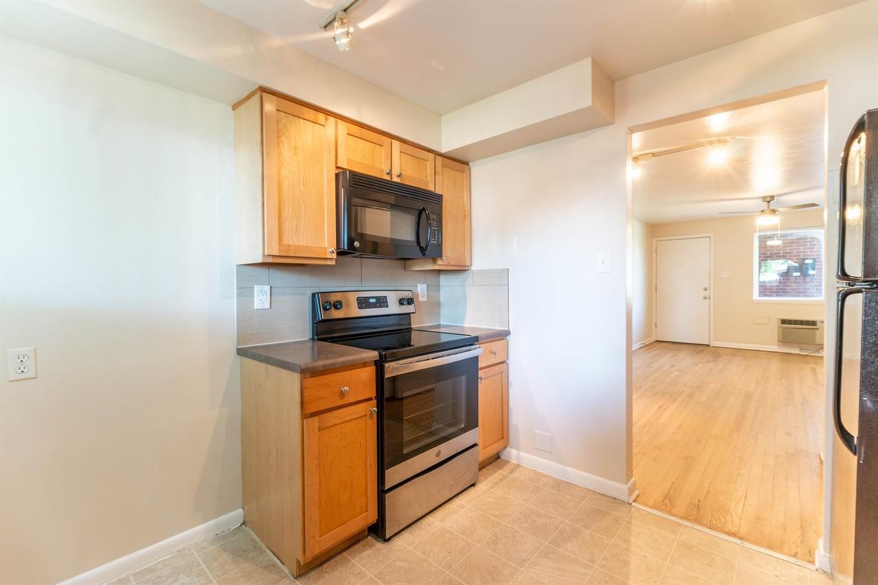Edgewater Flats - Photo 2 of 19